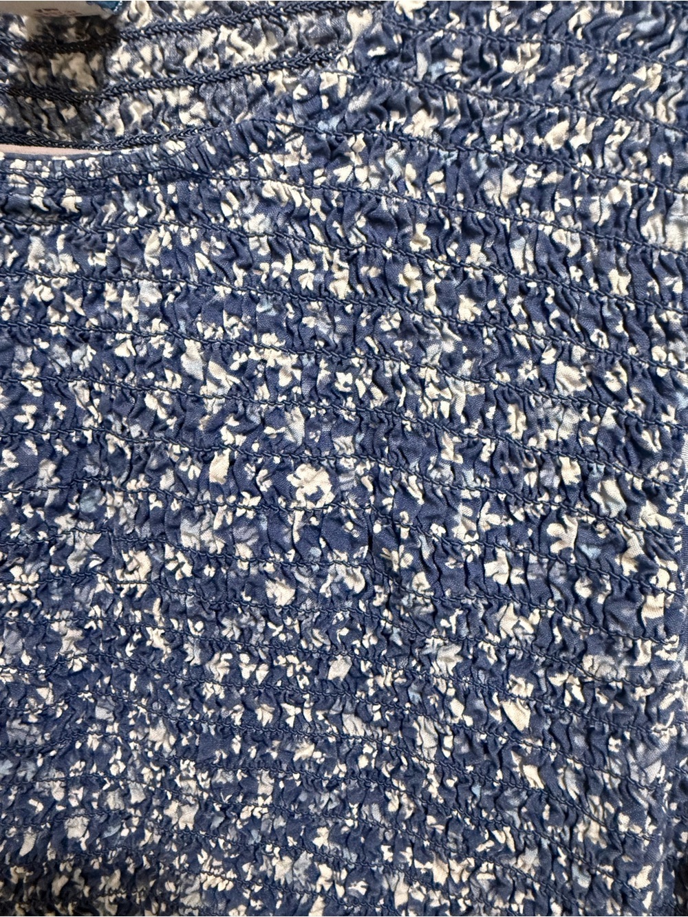 Old Navy Blue Floral Smocked Skimmer Tee - Picture 4 of 9